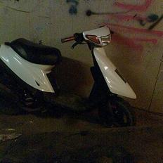 Yamaha jog solget til phillip j.