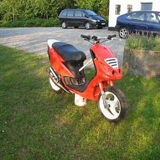 Piaggio Nrg lc 19,1hk solgt