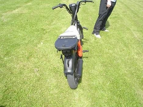 Suzuki FZ 50 SOLGT - som den ser ud nu.. billede 2