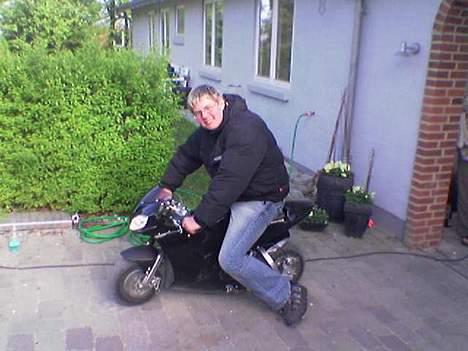 MiniBike det grønne solgt - en af mine venner er lige ude og prøve den ( han er pløre stiv )........... før billede 3