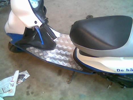 Honda SFX *solgt* - min hjemmelavede fodplade, i aludørk. billede 2