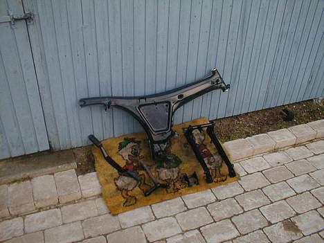 Puch Monza Juvel - Stellet efter sandblæsning og maling billede 6