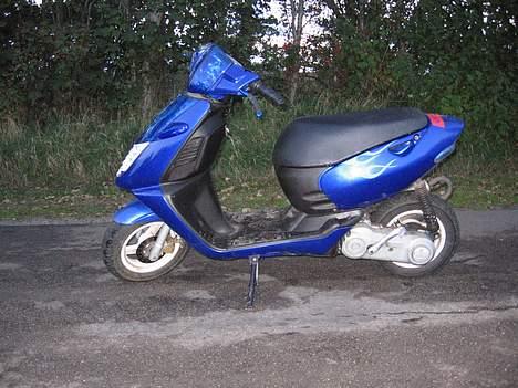 Aprilia Sonic GP Byttet - Som den står lige nu. Lidt lovligere udseende :) billede 6