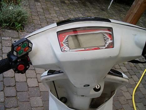 Yamaha Jog As Evo (SOLGT) billede 4