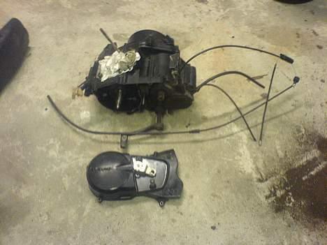 Suzuki RMX "endelig solgt" - den ekstra motor jeg har... billede 9