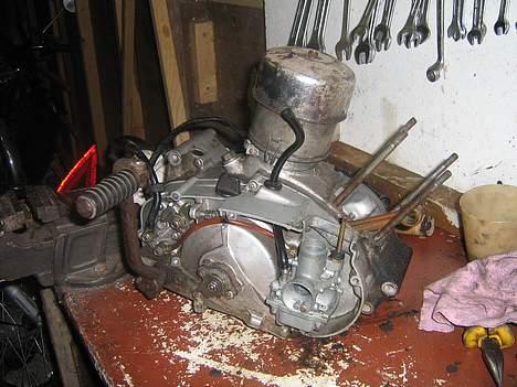 Kawasaki KC 100 Companion - Som den var i løs dele da jeg fik den.. billede 9