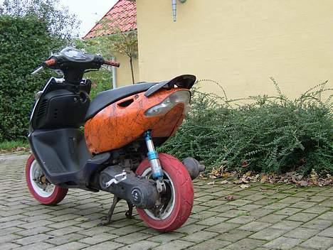 Aprilia Sonic Solgt - Ja har jo fået alle de Orange skjolde igen :b billede 16