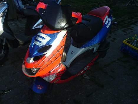 Aprilia DiTech-^disko på 2 hjul^- - Sår´n så den ud da jeg fik den..!! desværre var frontskjoldet ikk til at redde..!! :´( billede 18