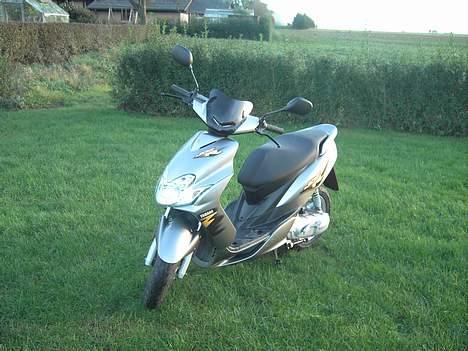 Yamaha Jog R  [solgt] - Som den er nu! billede 1