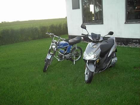 Yamaha Jog R  [solgt] - Min jog r og min bedste bedstes ven yamaha fs1 4 gear billede 2