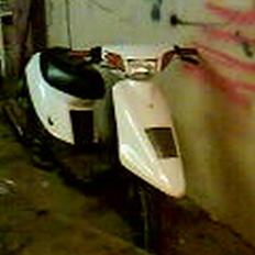 Yamaha jog solget til phillip j.