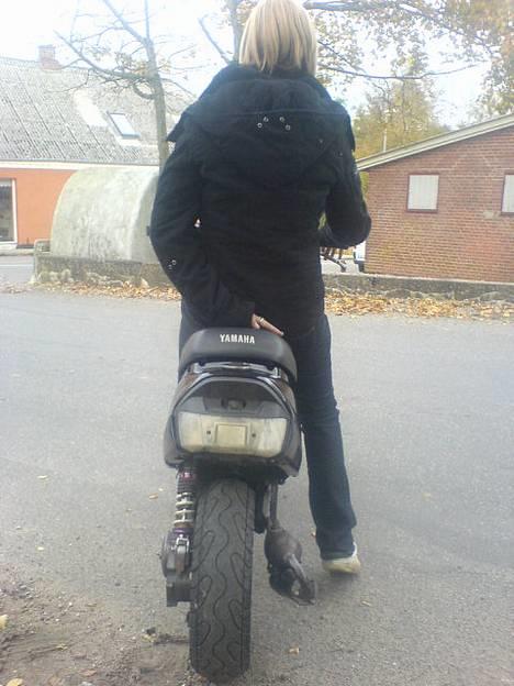Yamaha JOG  BYttet ! - min smukke kæreste :)    og joggen :P billede 2