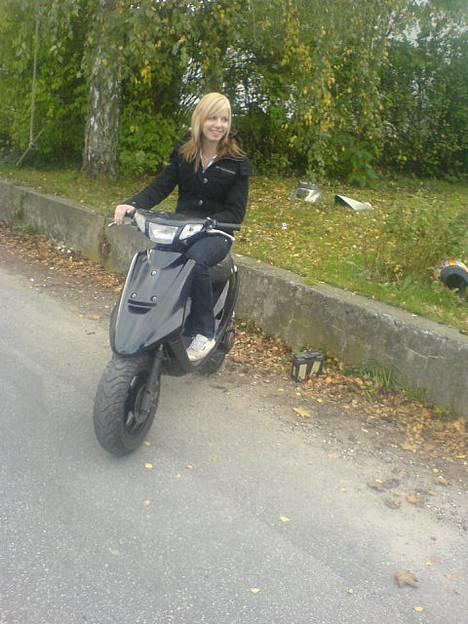 Yamaha JOG  BYttet ! - min smukke kæreste :)    og joggen :P billede 6