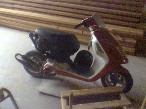 Aprilia sonic solgt - Med på job, man er vel tømrer billede 10