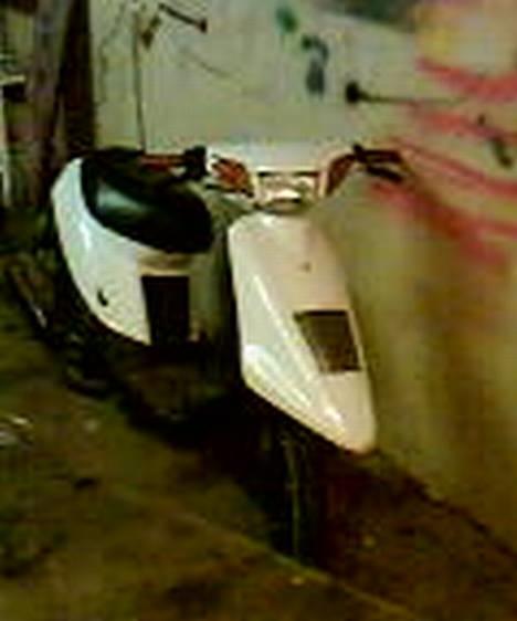 Yamaha jog solget til phillip j. billede 3