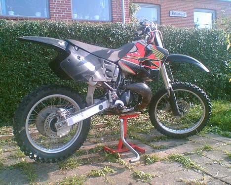 Honda CR 125 R med 85ccm motor - klar til at køre træning, efter jeg stoppede med at køre løb billede 11