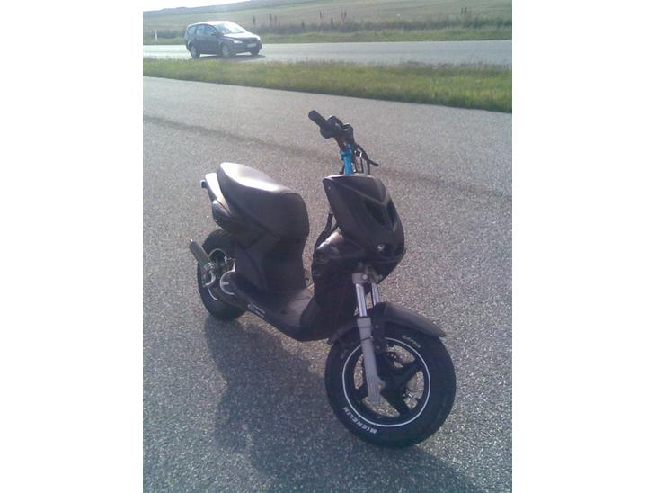 {{currentPhoto.altText}} billede {{currentPhoto.number}}