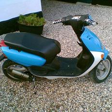 Yamaha Neo's {SOLGT FOR 7,6}