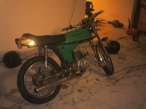 Suzuki k50 4-gear aka the Hulk - lidt tågede billeder, men nu kan man se hvordan den ser ud nu... billede 1