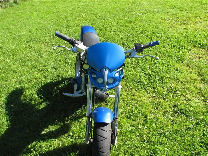 Suzuki Street Magic/  SOLGT! - mangler lige at få malt det andet fælg. billede 2