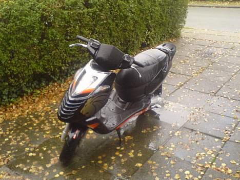 Aprilia Sonic SBK | Solgt - Jeg leger fotograf xD billede 7