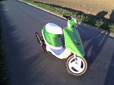 Yamaha <<jog>> SOLGT billede 4