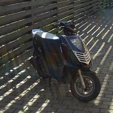 Aprilia sonic GP til salg