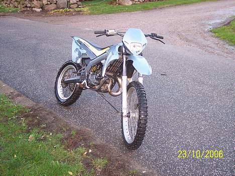 Puch Maxi k (Solgt) - Min Gilera RCR (Skjoldne er under behandling nu) For den var grimt malet synes jeg. billede 7