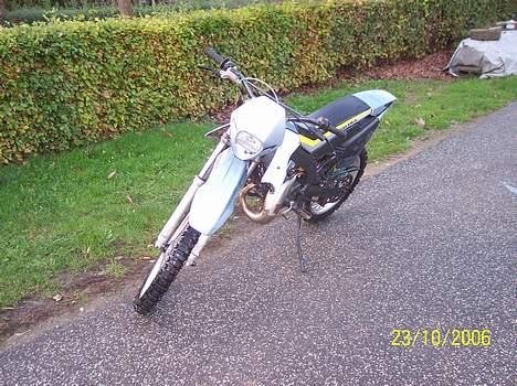 Puch Maxi k (Solgt) - Min Gilera RCR (Skjoldne er under behandling nu) For den var grimt malet synes jeg. billede 8