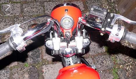 Skyteam Gorilla - O Km på klokken billede 2