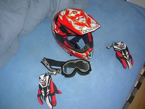 Suzuki SMX  - HEBO hjelmen, briller og handsker billede 15