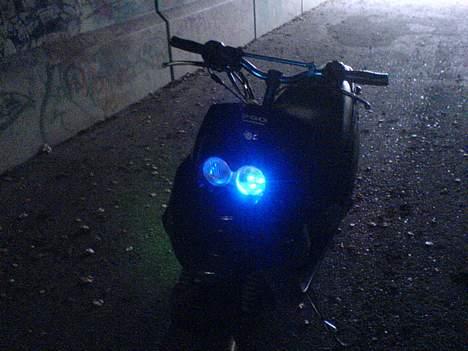 PGO HOT 50 - Blå forlygte billede 9