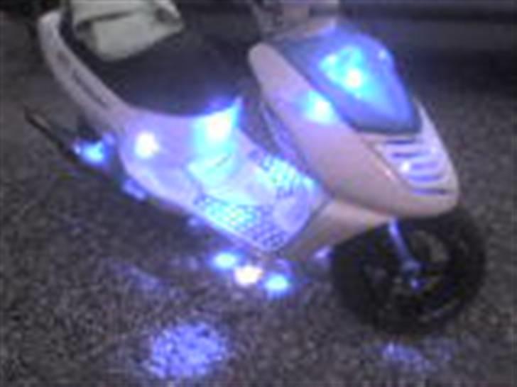 Aprilia Sonic - Sælges... 7500kr. - Aprilia Sonic 2001=~) billede 1