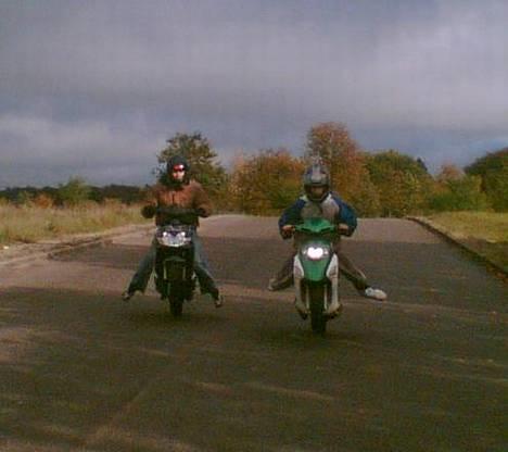 Yamaha Jog R - Solgt - baghjul :P de ka´ jo godt :D billede 11