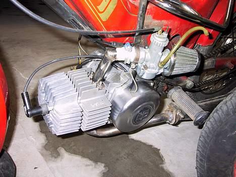 Puch  maxi k solgt  - der er svinet billede 1