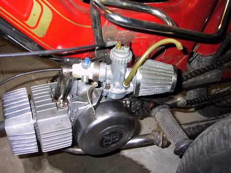 Puch  maxi k solgt  - kan i se a kaburator eller hva om man kan!!!!!!! billede 3