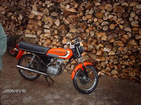 Honda CB 50 * Solgt * - Gamle farve,  billede 2