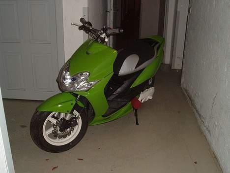 Yamaha Jog R Solgt - Beskidt! Se evt. de 3 sidste billeder hvor den er rengjort billede 1