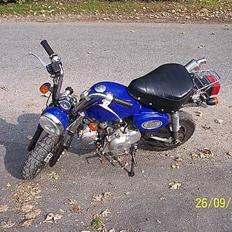 Skyteam Monkey 125ccm. (SOLGT)