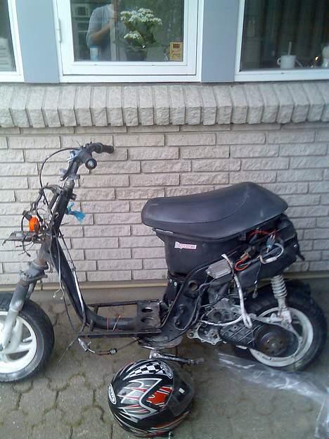 Piaggio Zip SOLGT billede 2