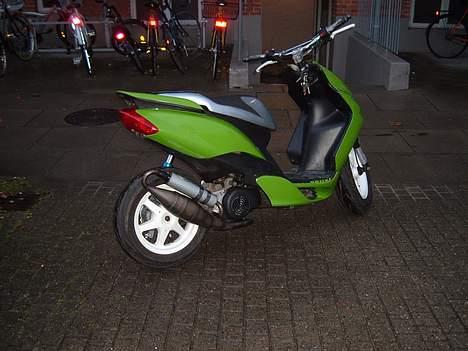 Yamaha Jog R Solgt - Rengjort billede 8