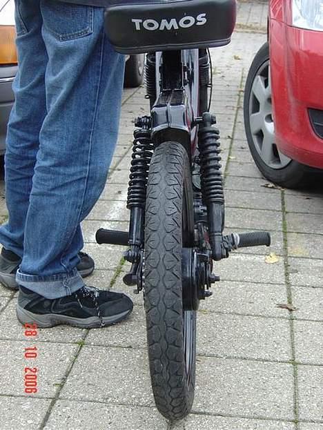 Tomos Quadro A-35 // Solgt - HAR IKKE NOGEN BAGLYGTE MEN DÆKKENE HAR STADIGT MEGET MØNSTER :D   billede 4