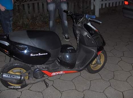 Aprilia sonic solgt for 9500 ;) billede 5