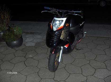 Aprilia sonic solgt for 9500 ;) billede 9