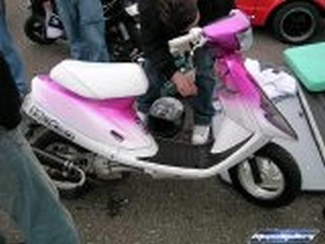 Suzuki street magic - til salg 10000 billede 4