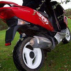 Peugeot speedfight 2 307