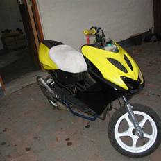 Yamaha Aerox 90% byttet