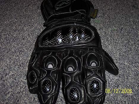 Sachs MadAss MRK2 - Kulfiber hansker med indsug til fingre. Det er noget der holder billede 9