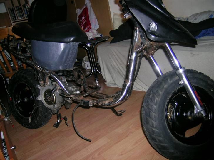 PGO Hot - Solgt - - MMhh forgaffelbenene :D  billede 4