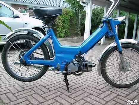 Puch Maxi K 1988 - Solgt - Sådan så den ud da jeg købte den der var ingen gaskabler intet forbræmsekabel og den havde rustne og skæve fælge uhhh den grusomme fortid.... ;) billede 3